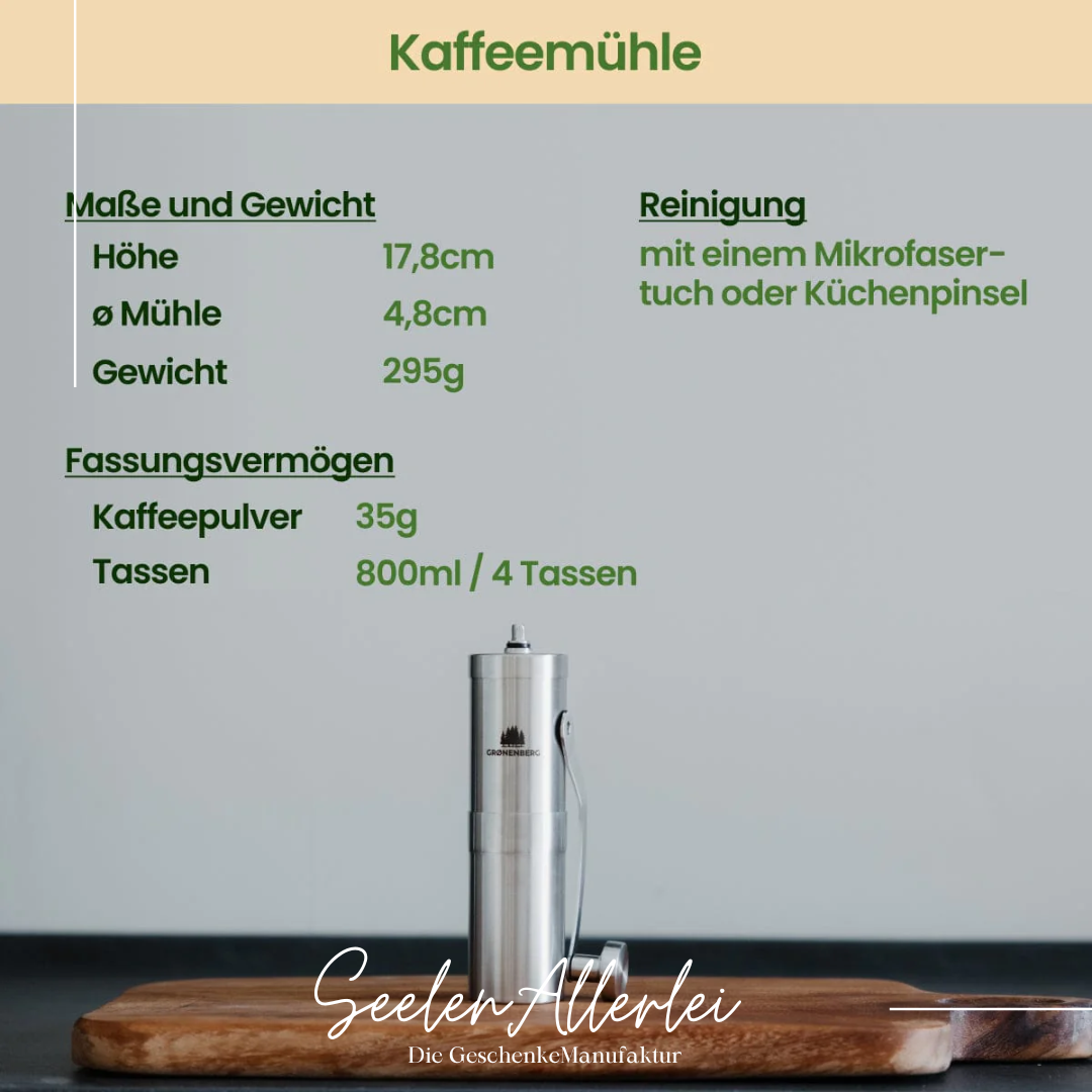 Bild mit Maße, Gewicht und reinigunsempfehlung des Kaffeemühle aus Edelstahl mit Keramikmahlwerk, die auf einem holzbrett steht.